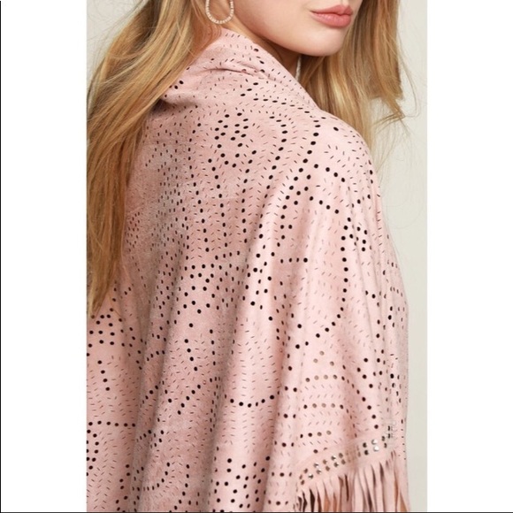 Accessories - ✨🌸✨Pink Micro Suede Vegan Shawl✨🌸✨OS✨🌸✨